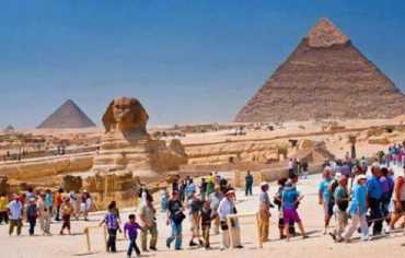 مصر والمغرب تتصدّران السياحة الأفريقية في 2025