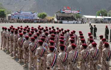 الجيش اليمني.. وحدات متفرقة وولاءات متعددة