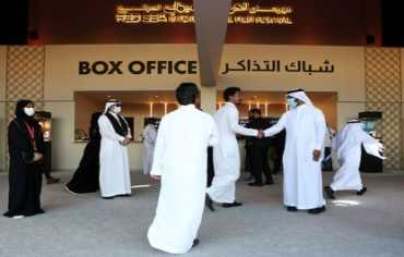 من شباك التذاكر إلى «مهرجان أفلام السعودية» الكوميديا الشبابية تكسب الرهان
