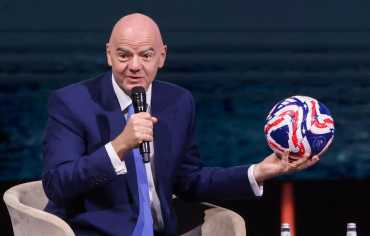 إنفانتينو: السعودية ستنظم كأس عالم تاريخية عام 2034
