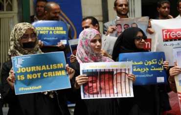 نقابة الصحفيين تطالب بالإفراج عن الصحفيين المختطفين في صنعاء وعدن