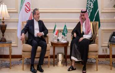 وزيرا خارجية السعودية وإيران يناقشان جهود تحقيق استقرار المنطقة