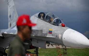 فنزويلا تدعو إلى احترام مجالها الجوي : لا نقبل أوامر أو تهديدات