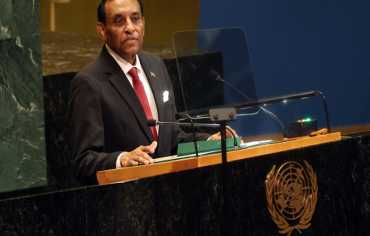 رئيس الوزراء السوداني يعلن عن مبادرة للسلام في بلاده