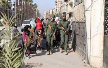 تصعيد في حلب.. قصف وإصابات بين المدنيين وإجلاء عائلات