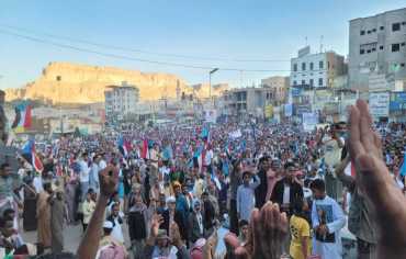 توتر في سيئون عقب محاولة أنصار "الانتقالي" اقتحام المطار