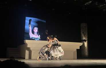 مسرحية «تقبرني»... بين تراجيديا الإغريق وسخرية الواقع اللبناني