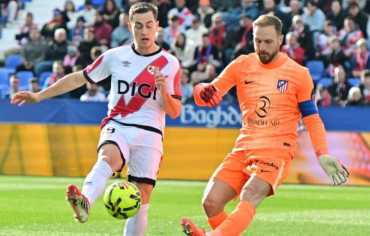 «لا ليغا»: لعنة برشلونة... أتلتيكو مدريد يسقط أمام رايو بثلاثية