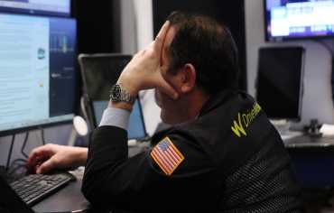 النفط يشعل الأسواق.. الأسهم الأميركية تنزف مع اتساع رقعة الحرب