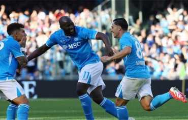 الدوري الإيطالي: نابولي يضيق الخناق على ميلان من شباك تورينو