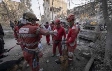 قصف متبادل بين إيران وإسرائيل وسط ترقب لمصير المفاوضات