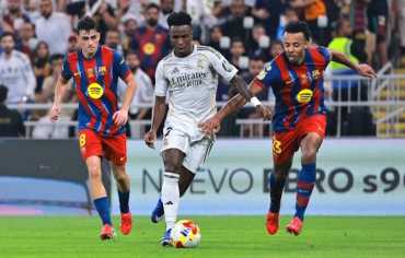 برشلونة يستضيف ريال مدريد في كلاسيكو “حسم الليغا”