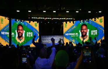 أنشيلوتي يمنح نيمار فرصة الرقصة الأخيرة بدعوة لكأس العالم 2026