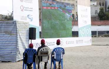 اليمنيون يصطدمون بتكاليف متابعة كأس العالم