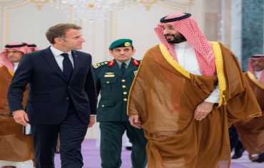  محمد بن سلمان وماكرون يستعرضان في الرياض سُبل تطوير العلاقات