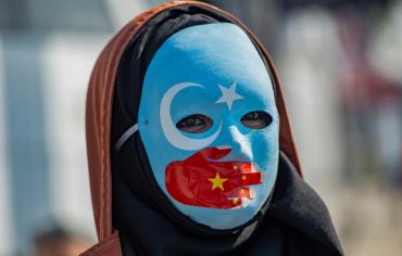 بكين تقول إن واشنطن "ستدفع ثمن" اعتماد مشروع قانون بشأن الاويغور